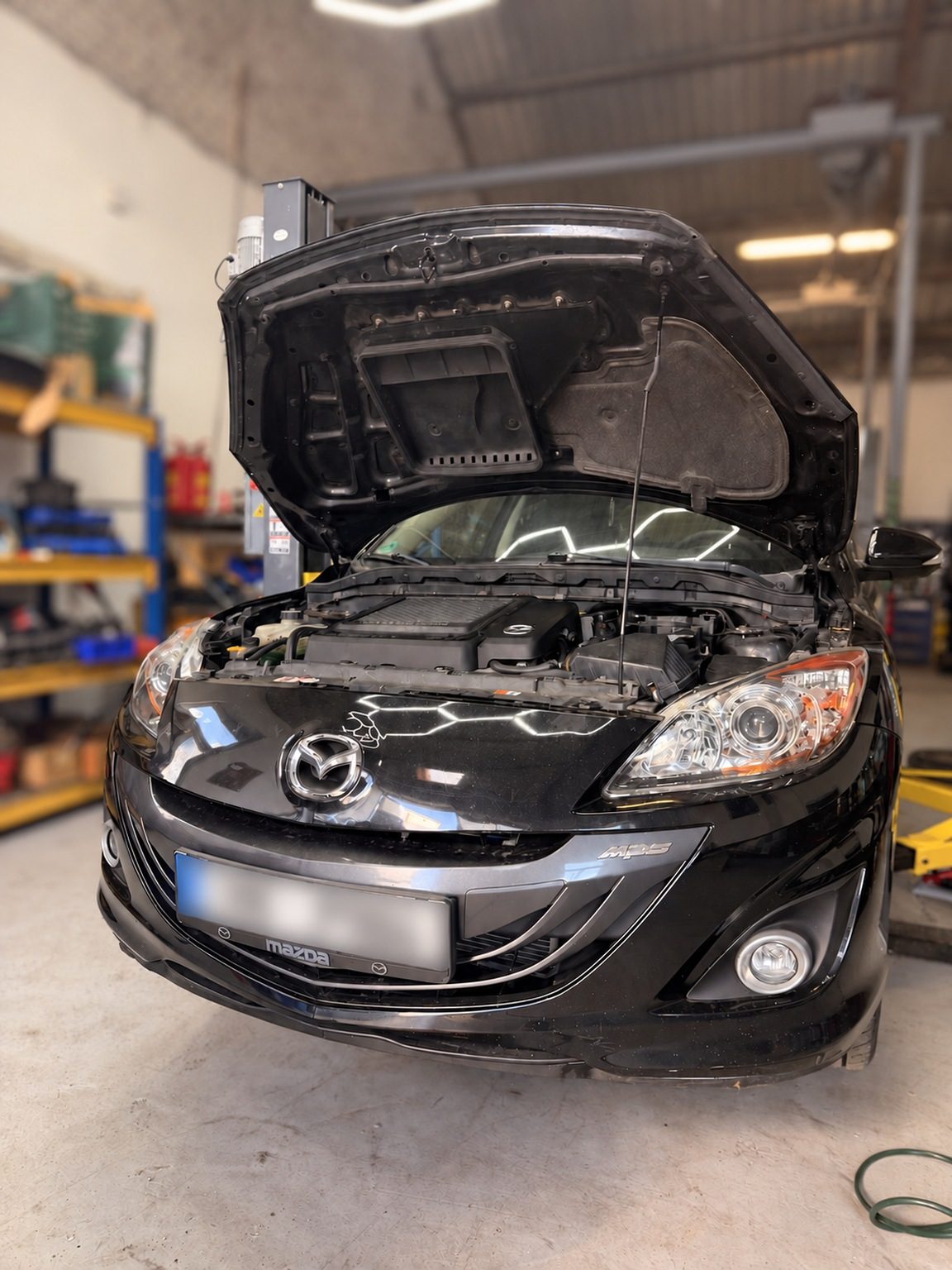 Mazda v dílně AKIRO při běžném servisu