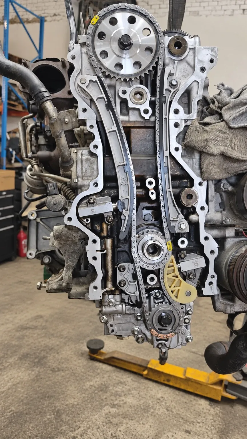 Rozvodový mechanismus motoru Mazda 2.2 SKYACTIV-D SH v AKIRO Autoservis